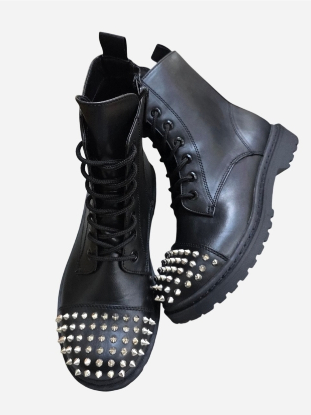 NWOT Torrid Black Faux Leather Spiked Toe Laceup Combat Boots, 8.5WW